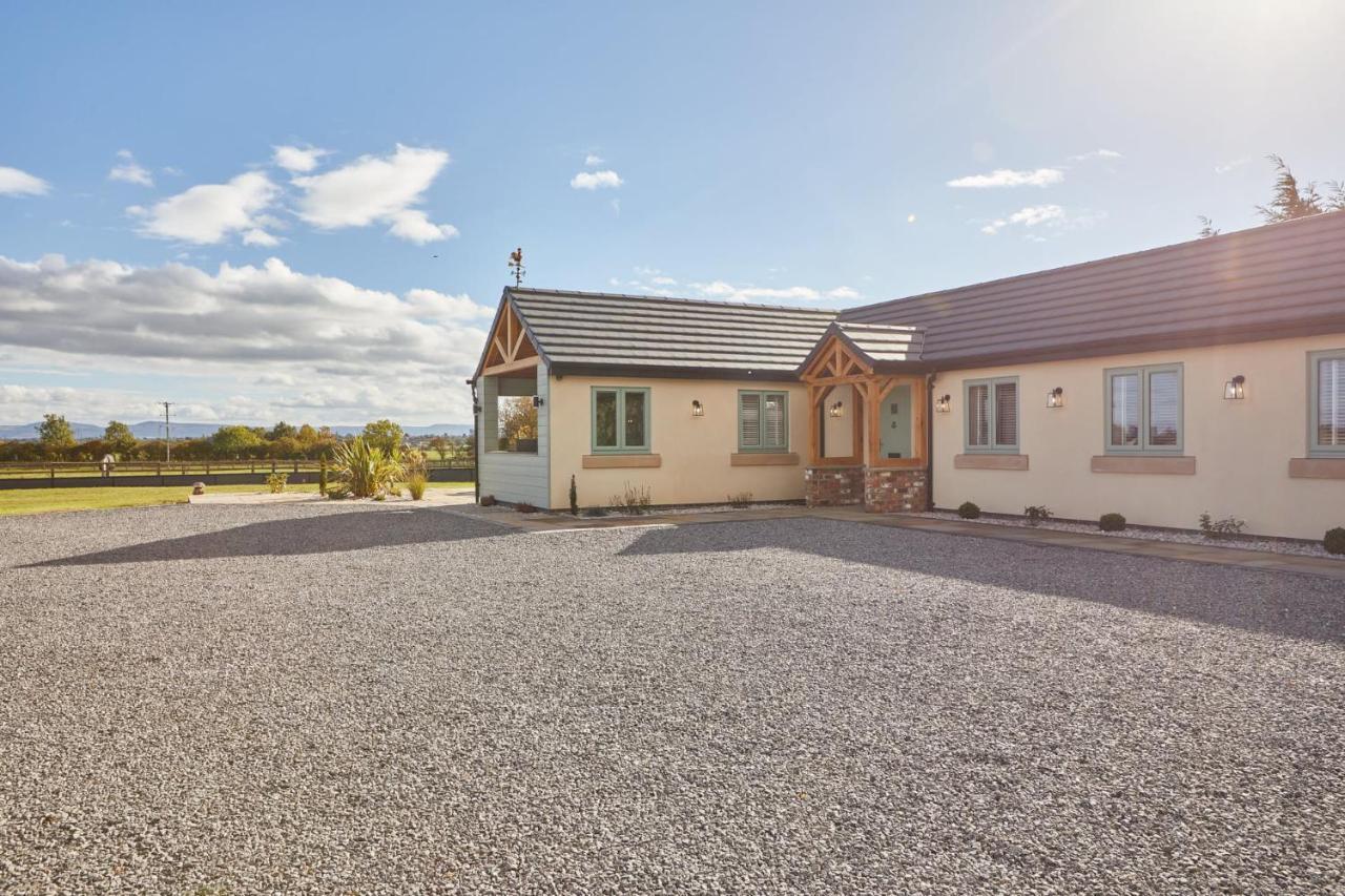 Host & Stay - The Stables Yarm Exterior photo